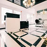 Apartment Silver Box *